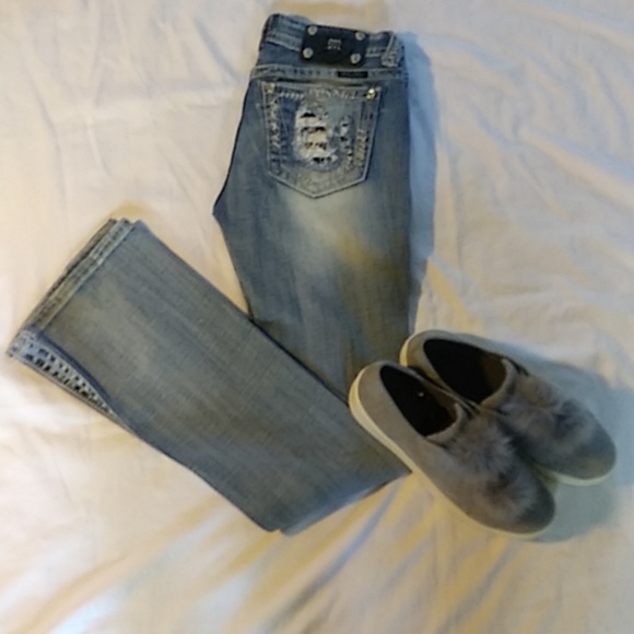 Miss Me Denim - Miss Me. JE586232L Boot cut disressed Jeans